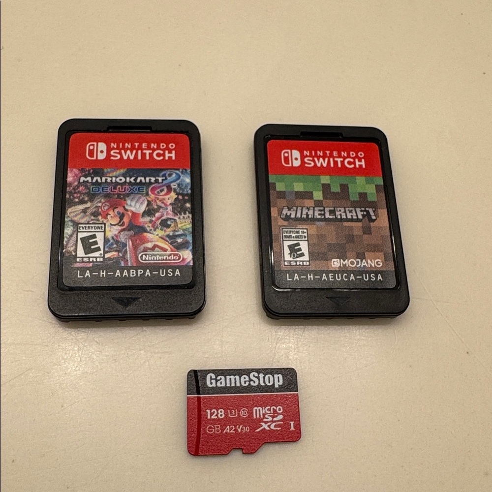 Nintendo Switch Lite Mario Kart Super Minecraft Micro SD Bundle - Picture 8 of 9
